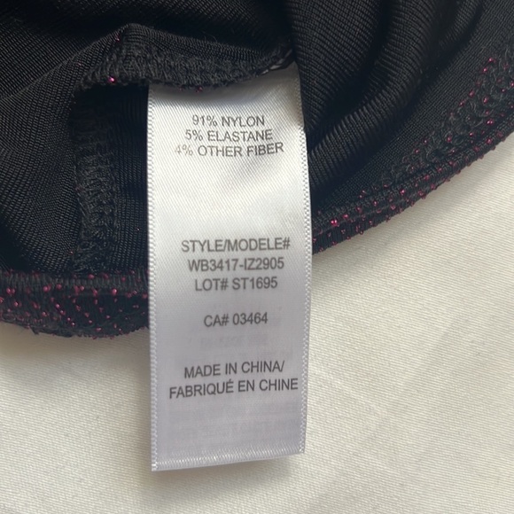 NWT Ricki’s Ruffle Cold Shoulder Blouse - Picture 5 of 7